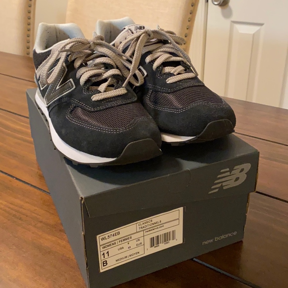 New Balance, Women’s sneakers, like new, size 11